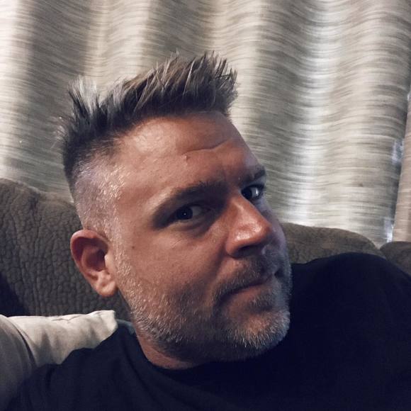 Meet your Posher, Erik - Picture 1 of 1